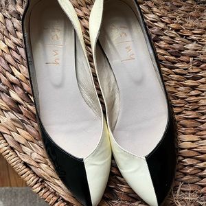 Beautiful two toned flats